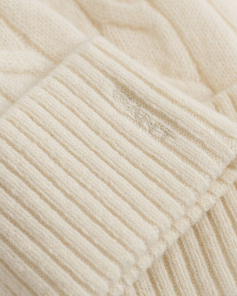 Kabelstickad yllemössa