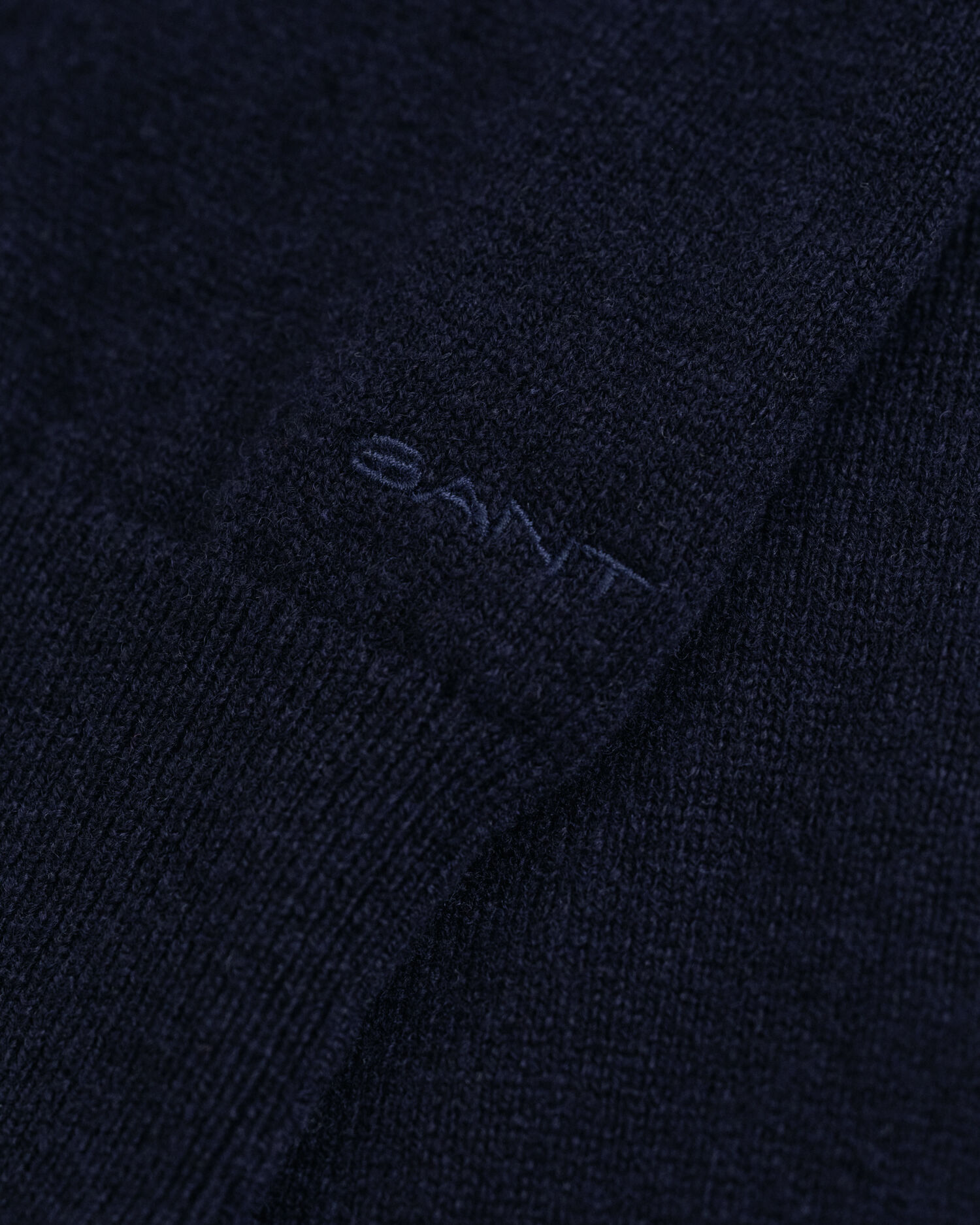 Stickad klänning i superfin lammull