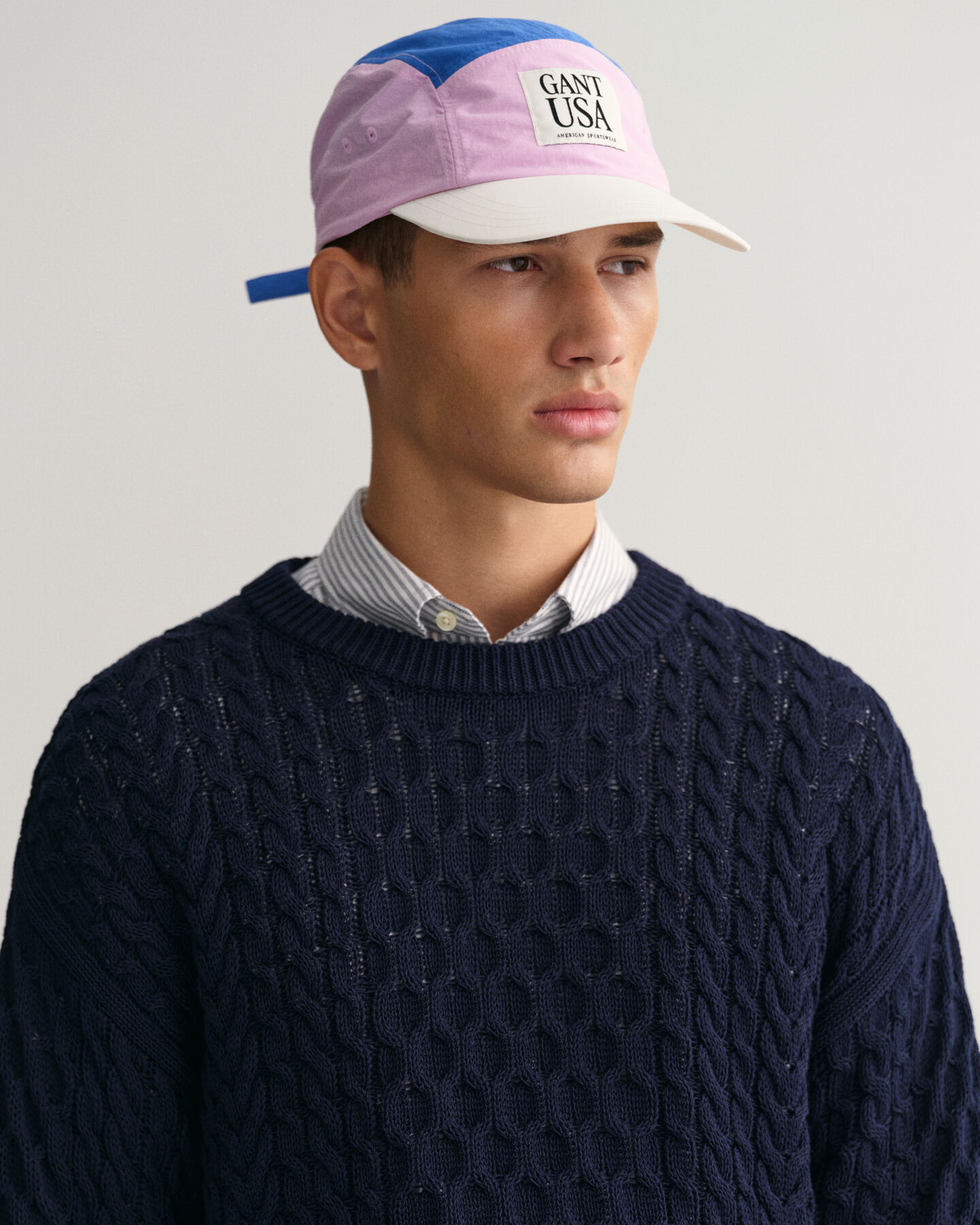 Kabelstickad crew neck bomullstr&ouml;ja