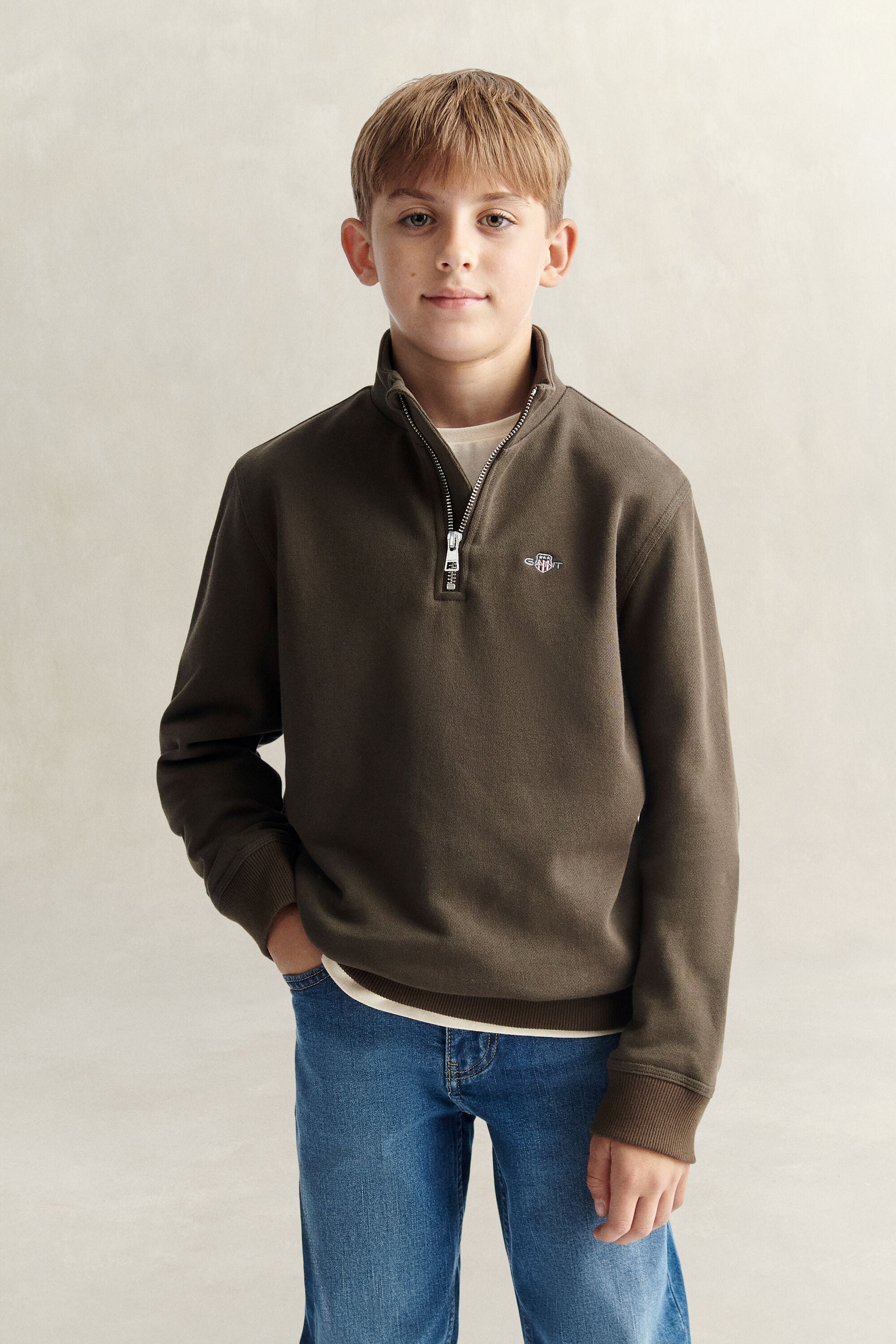 Teen Boys sweatshirt med half-zip och sköldemblem