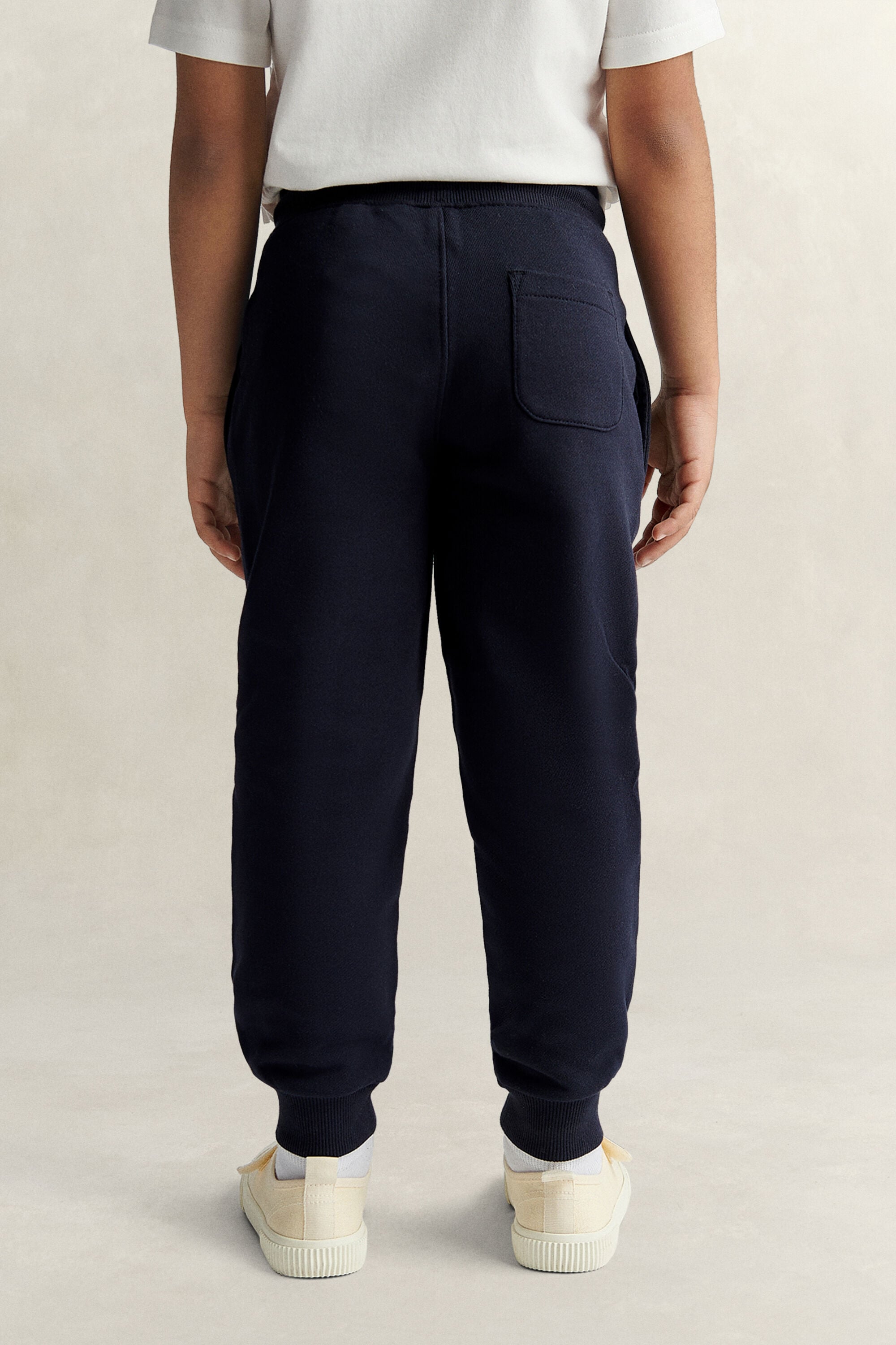 Boys sweatpants med sköldemblem