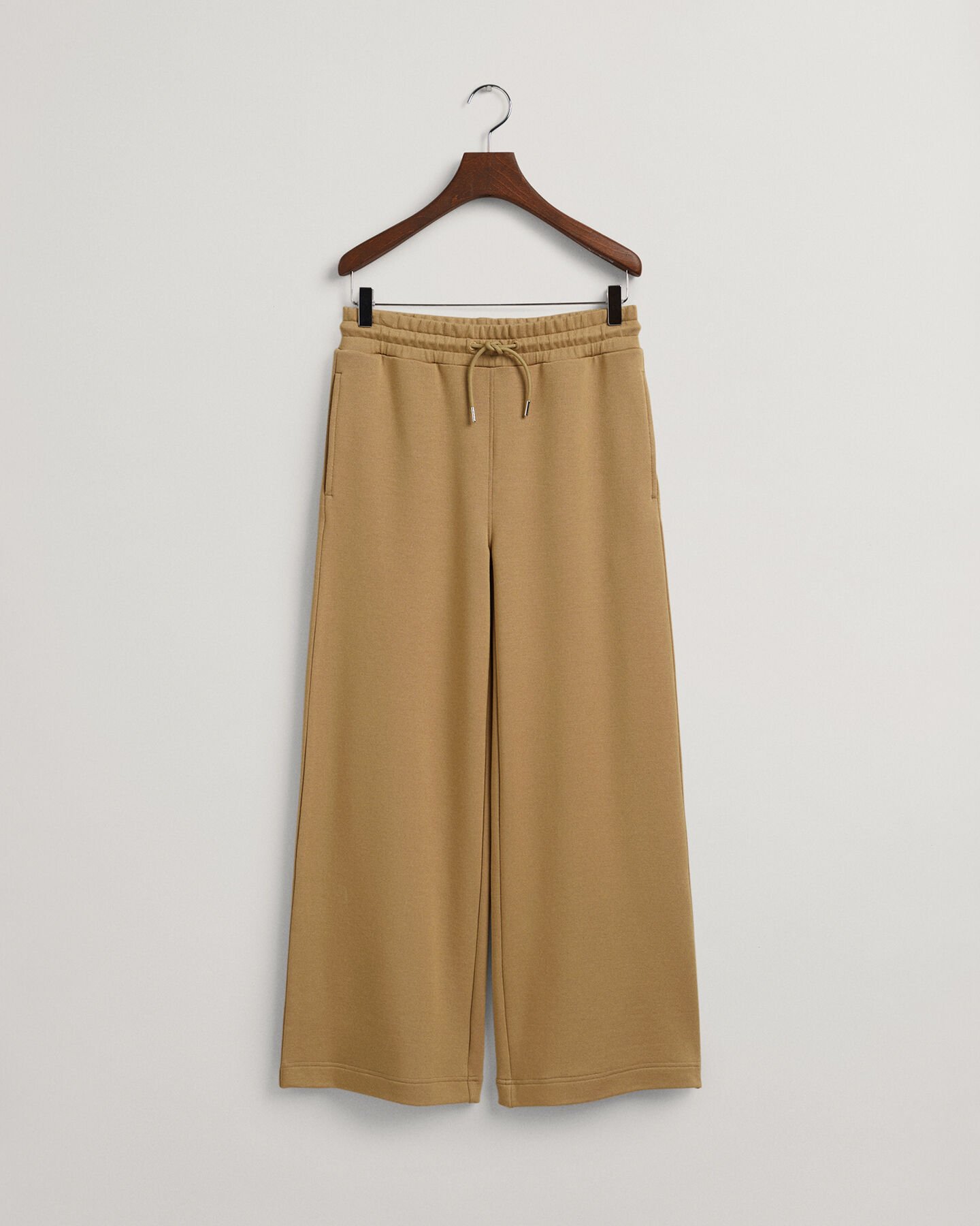 Utställda sweatpants