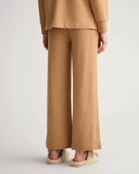 Utställda sweatpants