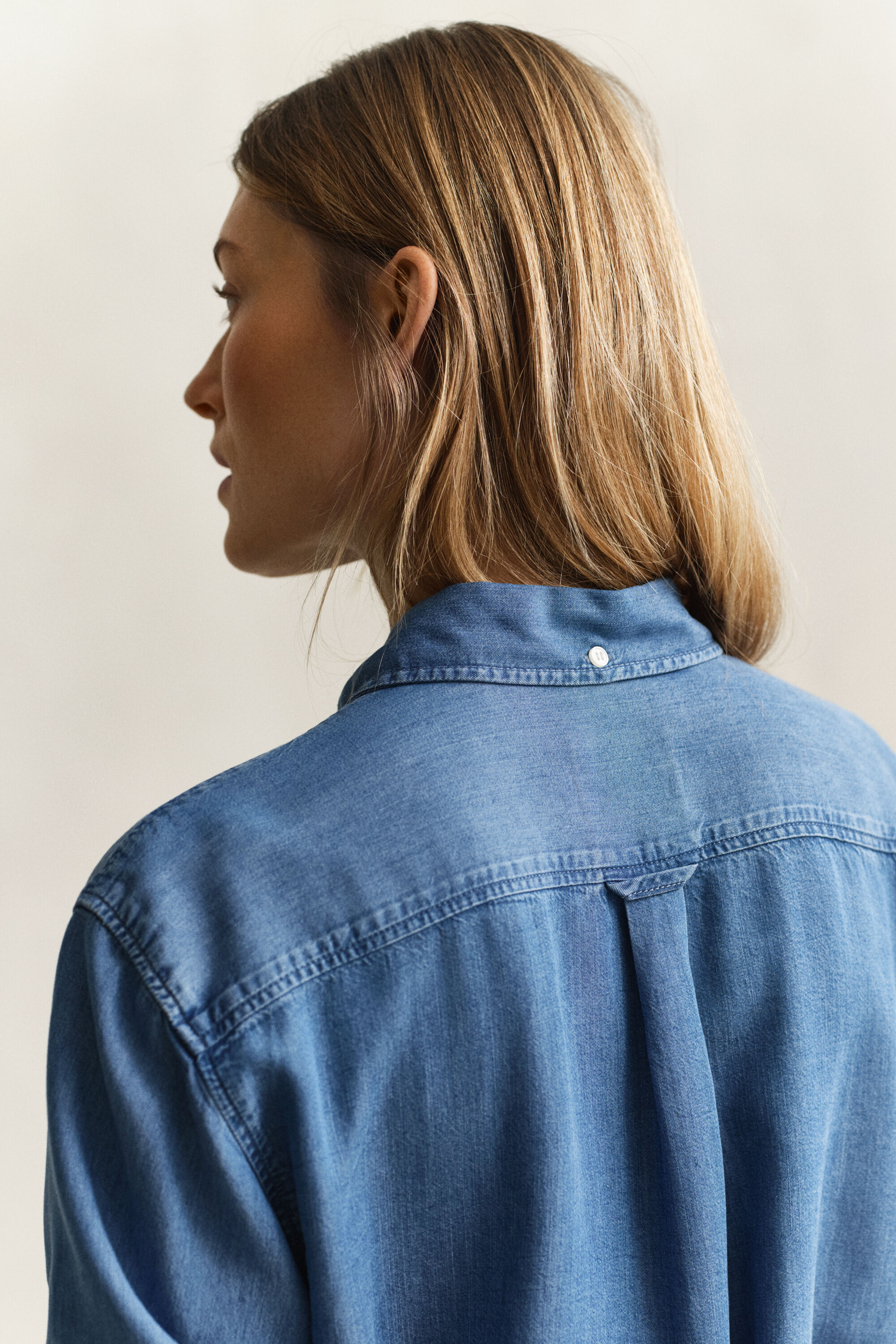 Indigofärgad skjorta