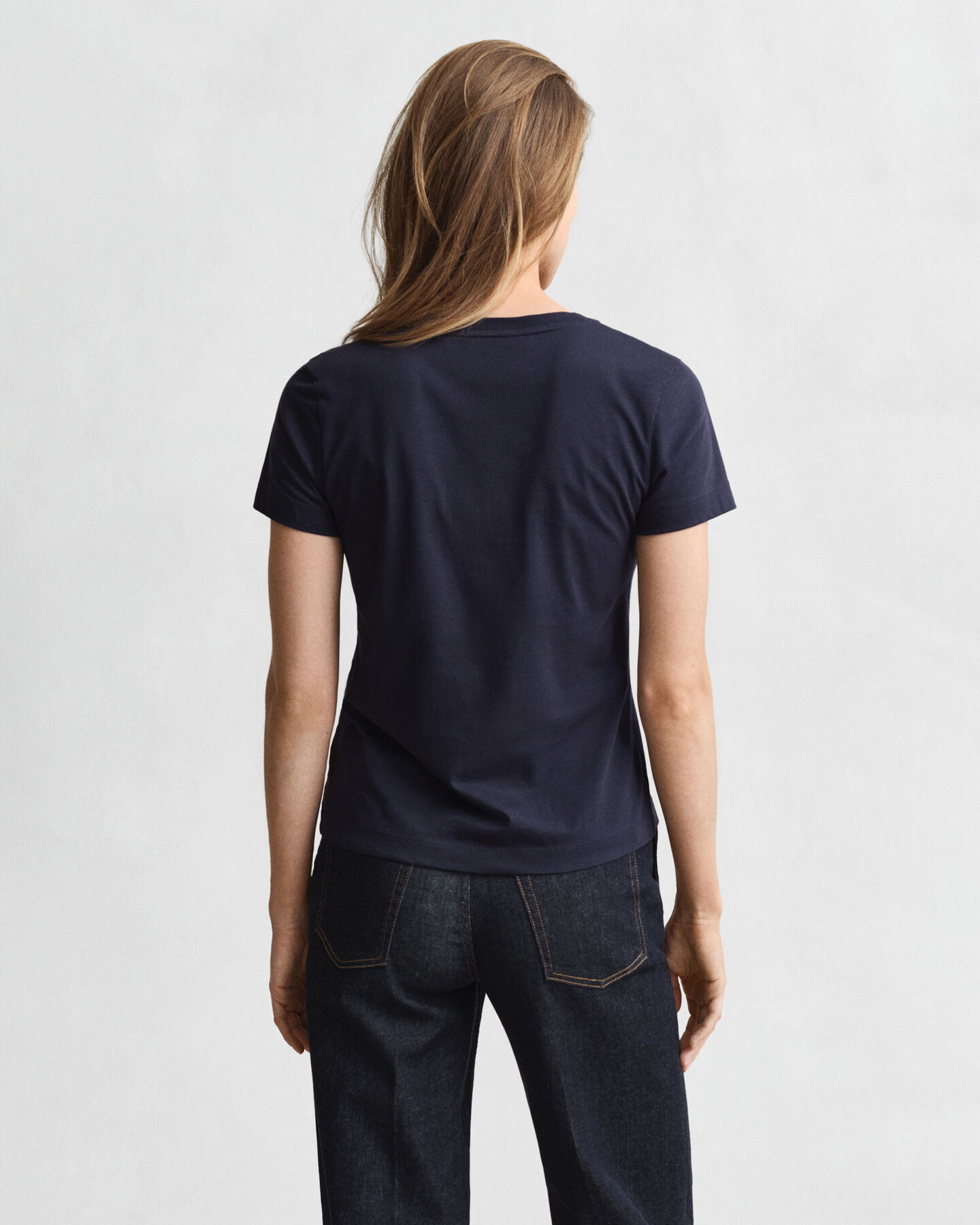 Shield V-ringad T-shirt