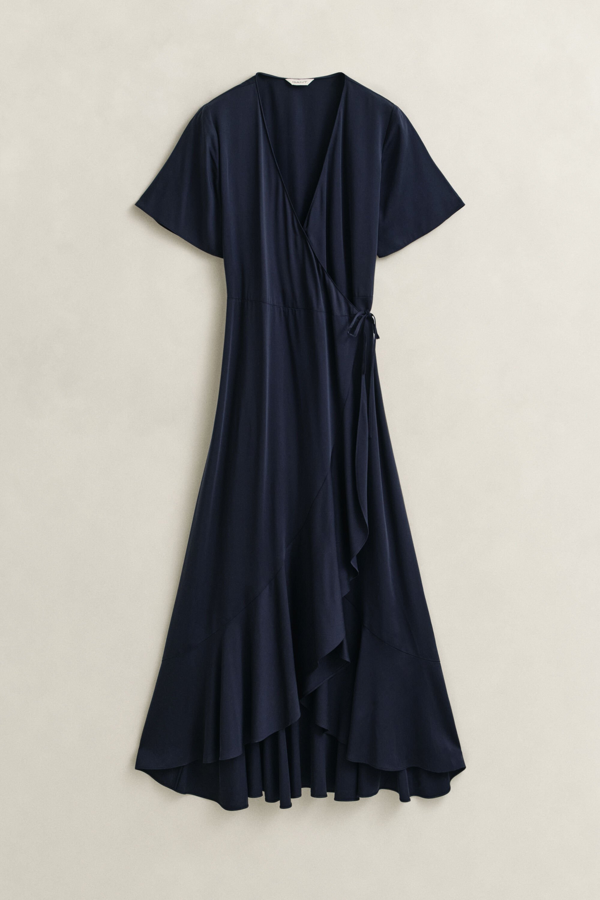 Omlottklänning med volang