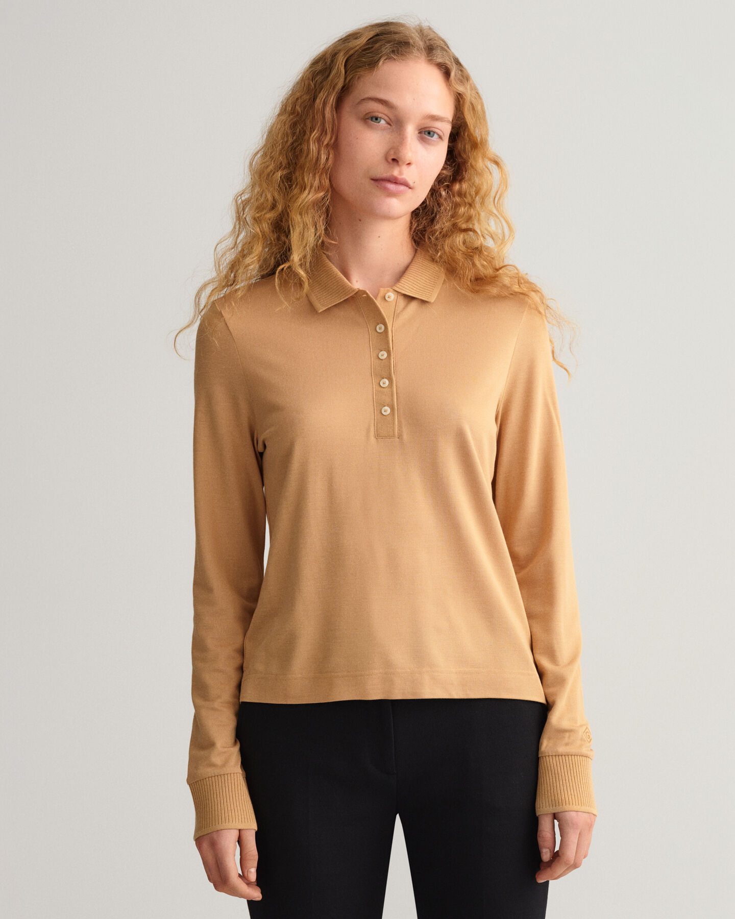 Detail Collar l&aring;ng&auml;rmad pik&eacute;tr&ouml;ja