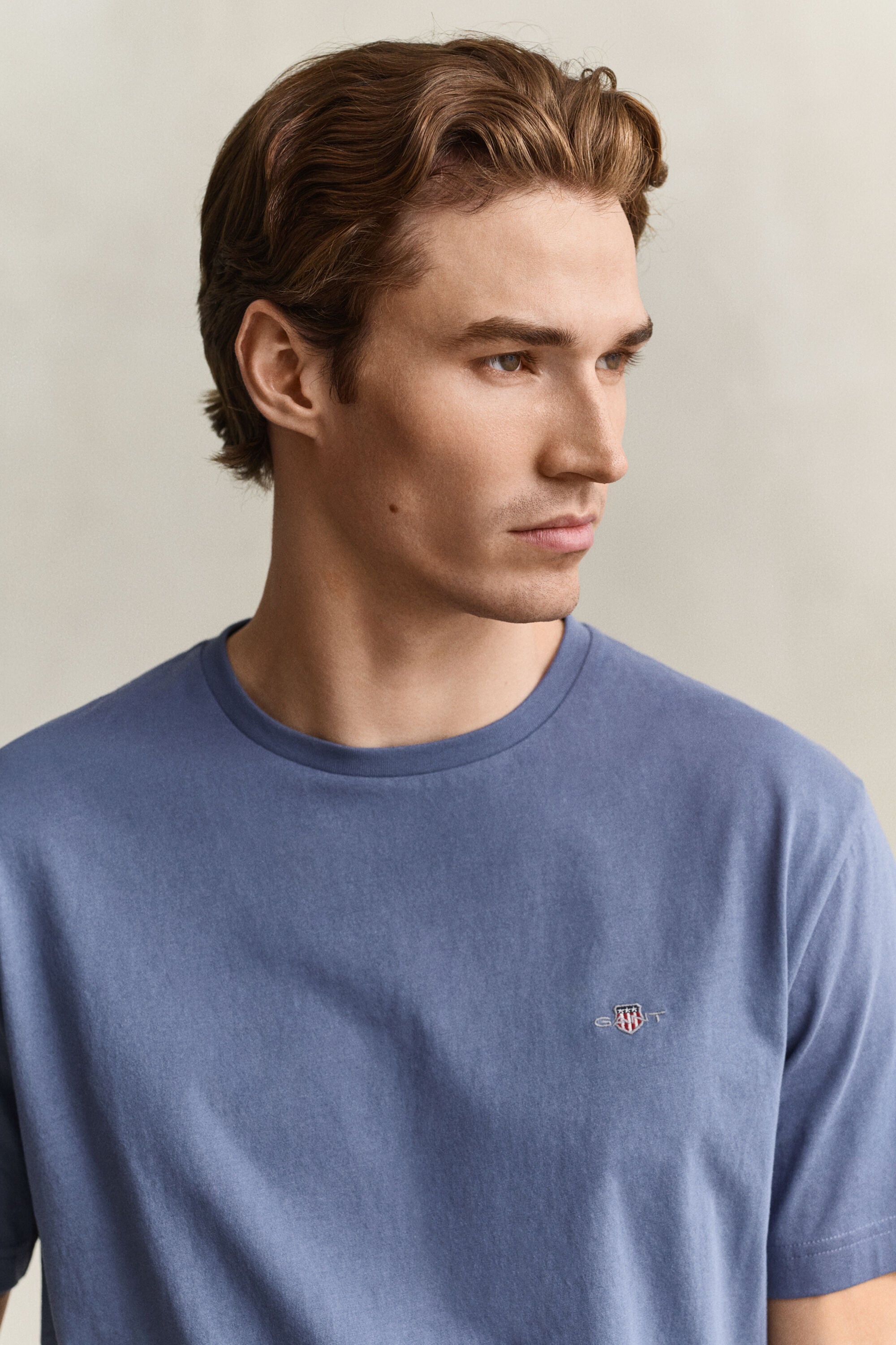 Regular fit T-shirt med sköld