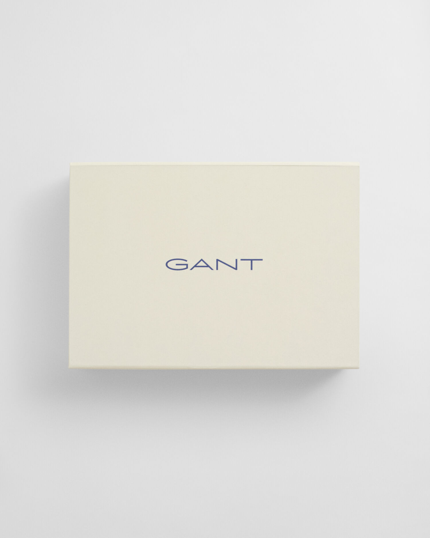 Gåvoset med babyfilt och mössa