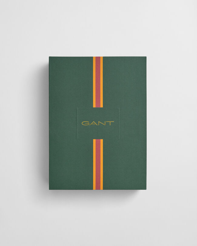 Gåvoset med mössa och halsduk med text