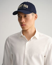 Slim fit enf&auml;rgad twillskjorta