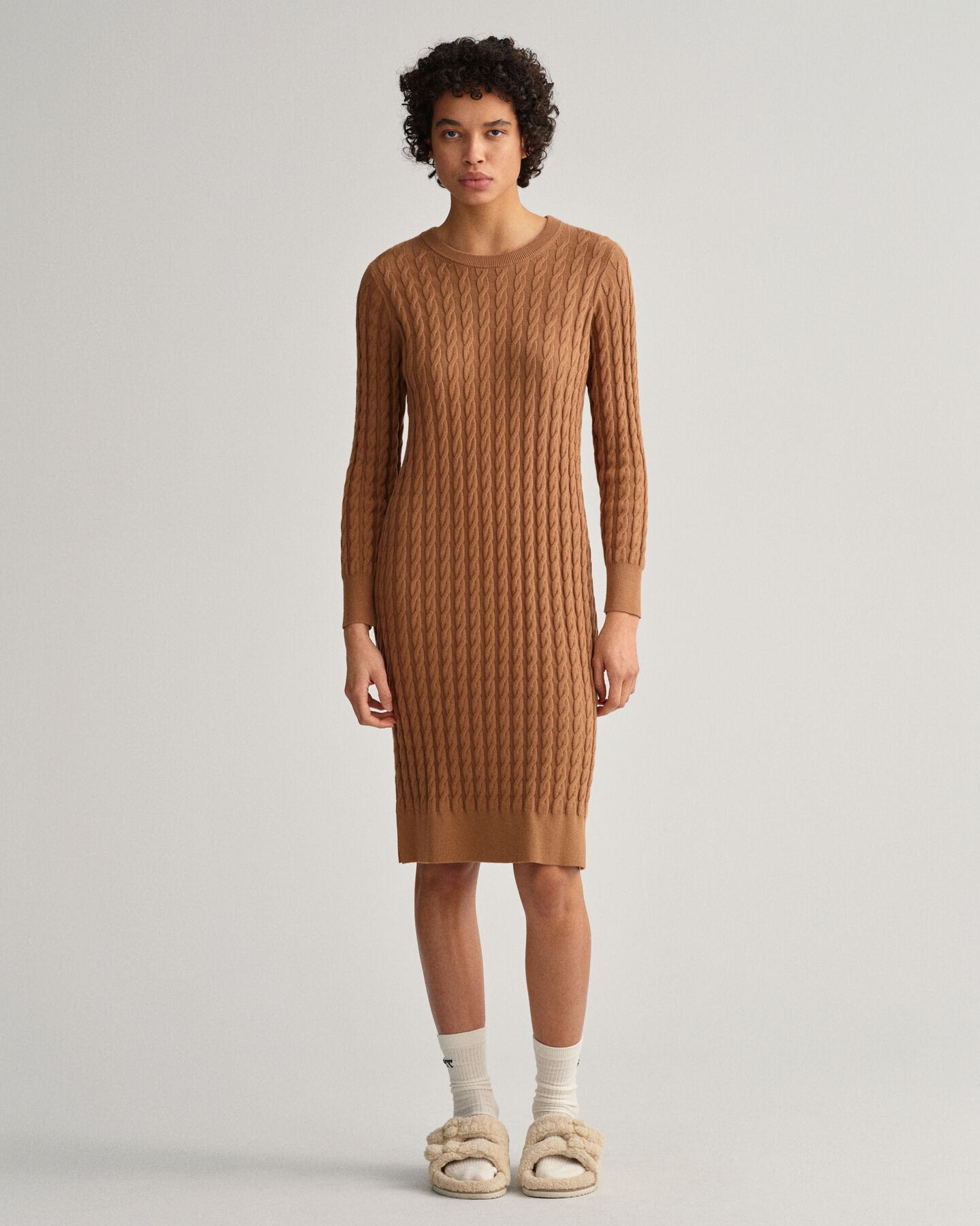 Kabelstickad kl&auml;nning