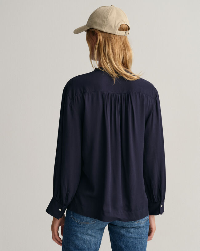 Relaxed fit blus med breda manschetter