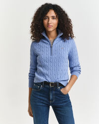 Kabelstickad tröja i bomullsstrech med half-zip