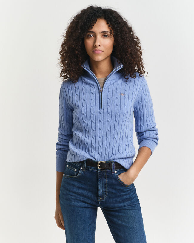 Kabelstickad tröja i bomullsstrech med half-zip