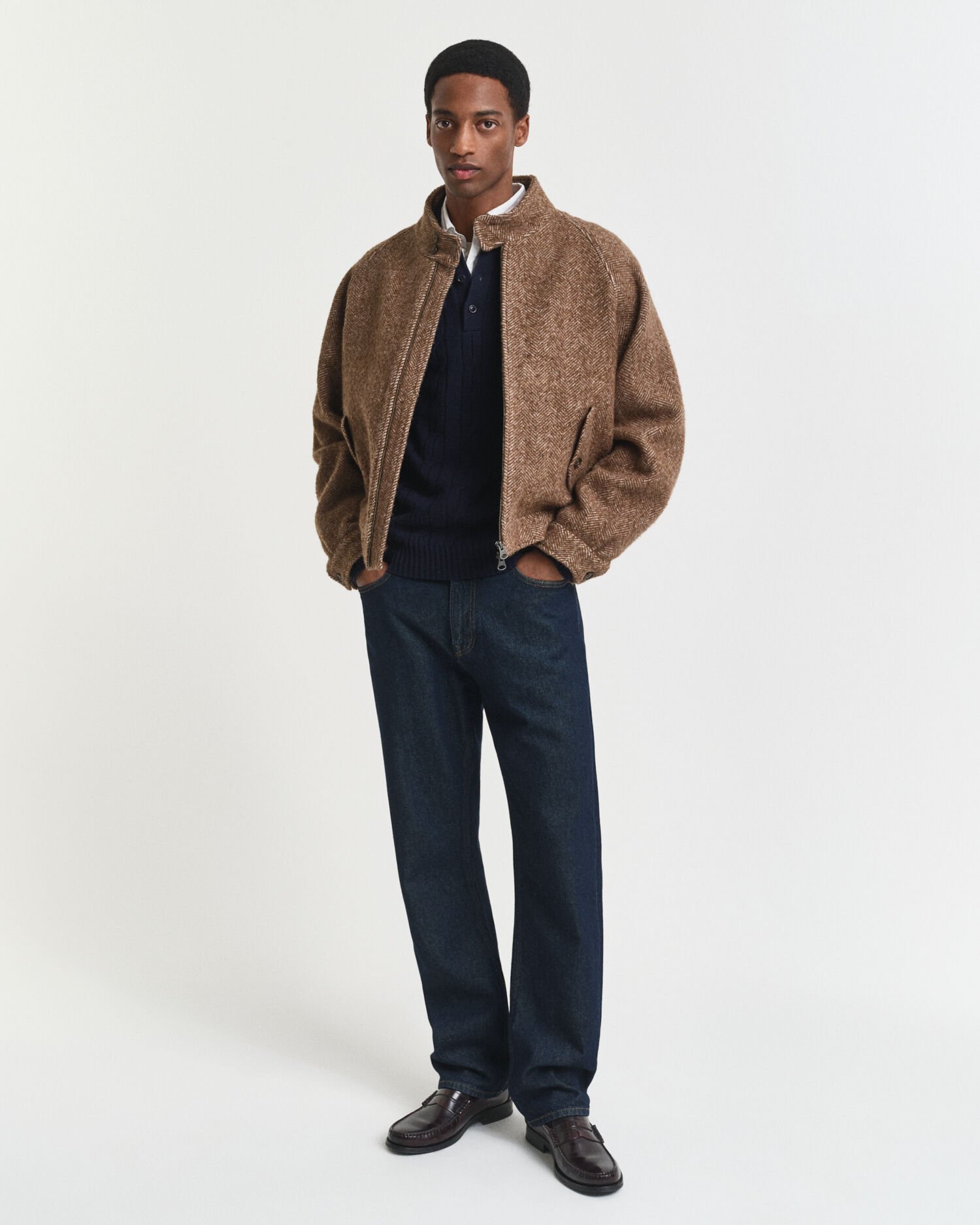 Kabelstickad pikétröja i lammull