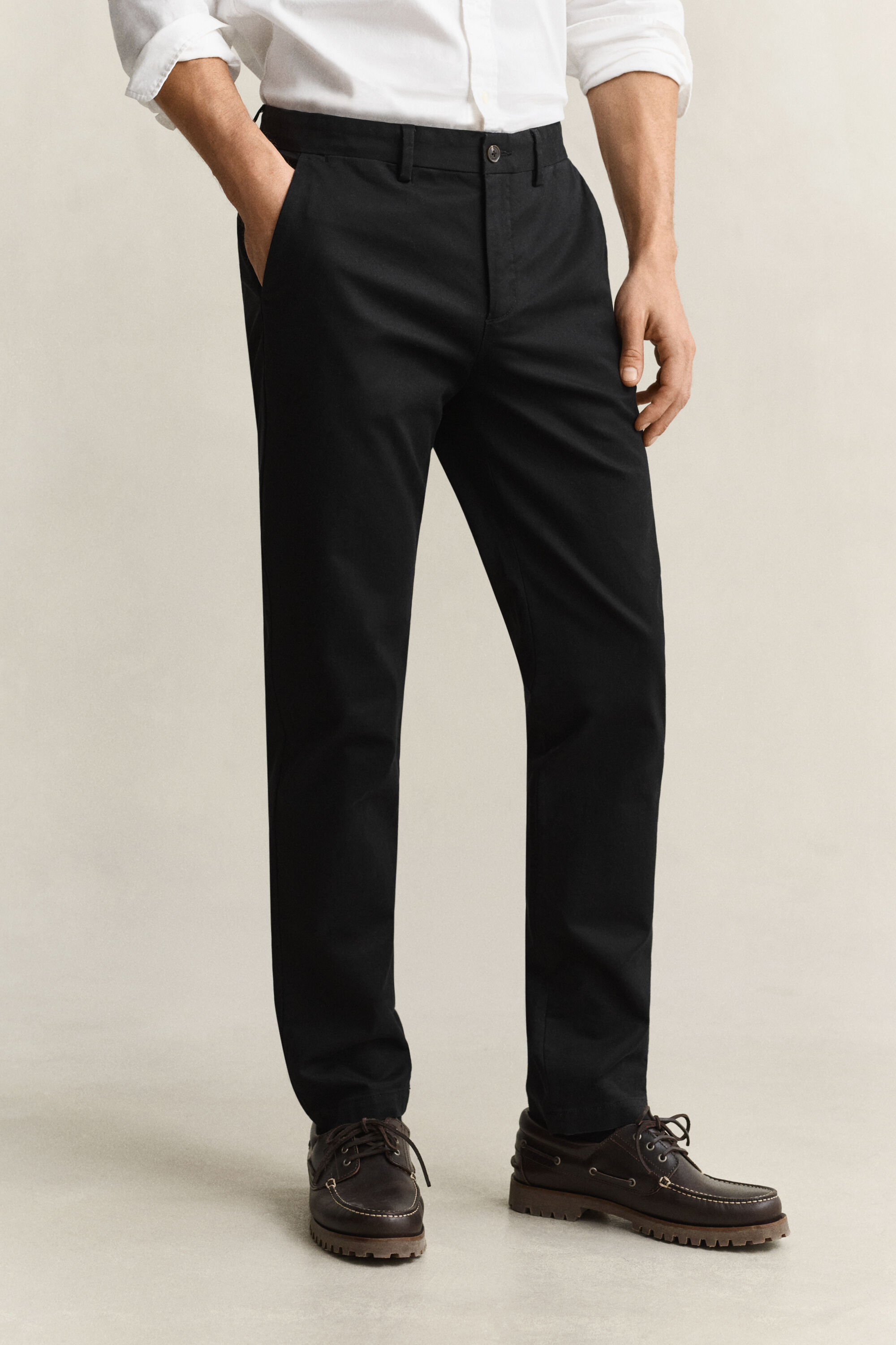 Eleganta chinos med slim fit