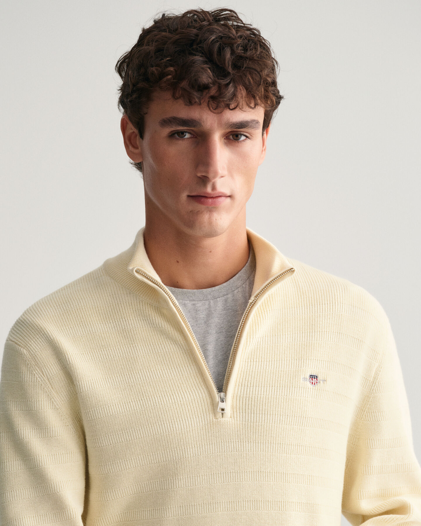 Randig bomullströja med struktur och halv dragkedja