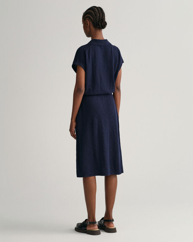 Klänning i linneblandning med krage