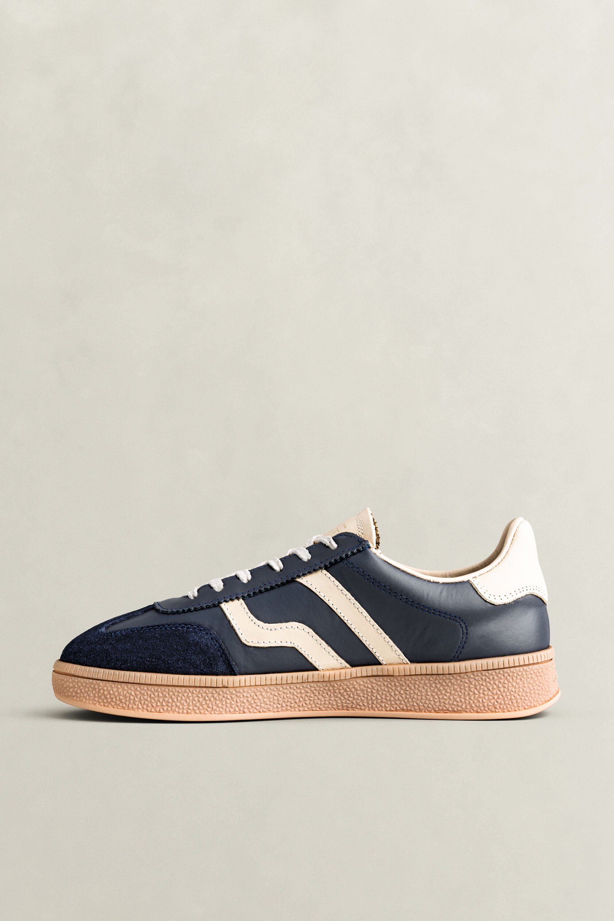 Cuzima sneakers i mocka och läder