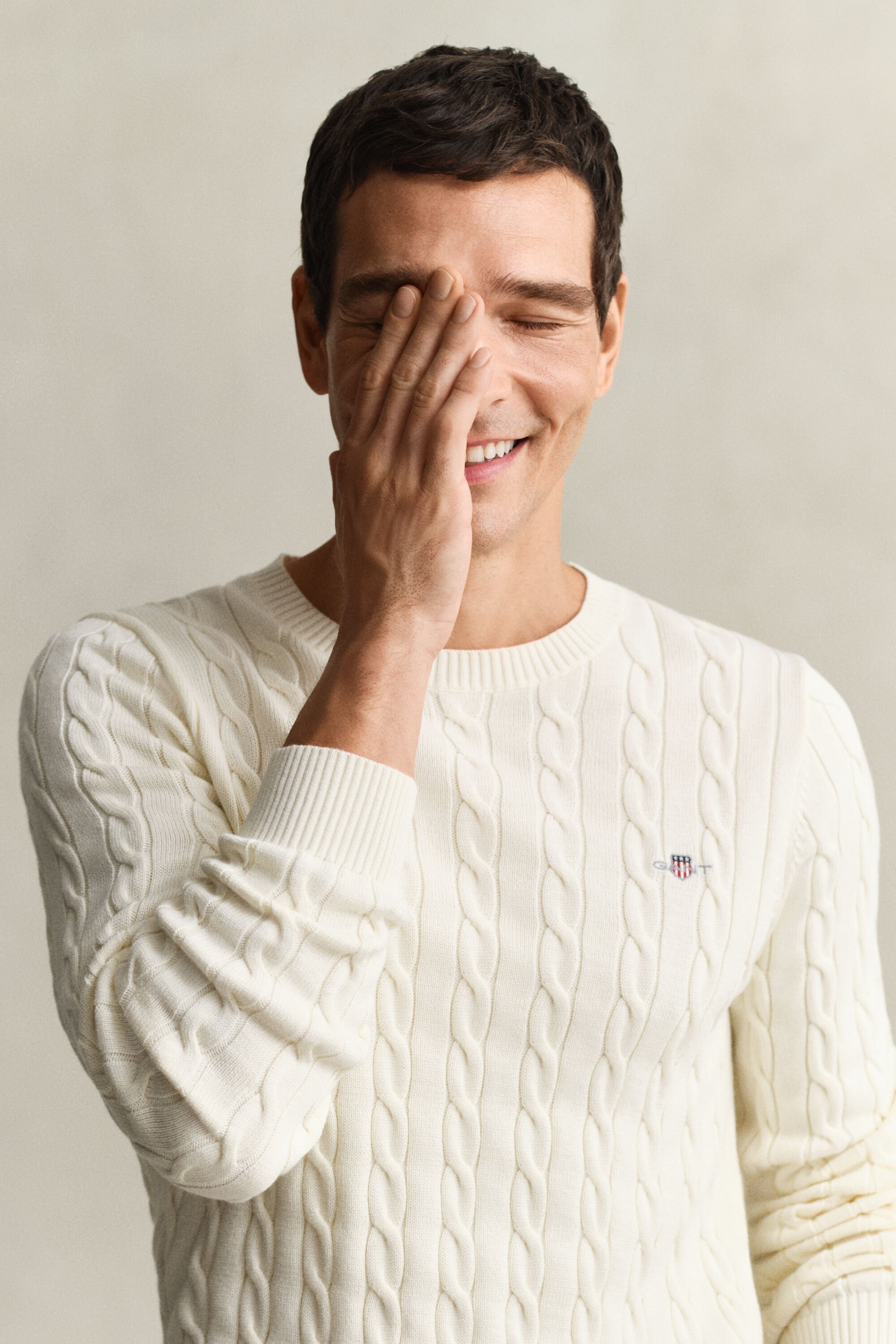 Kabelstickad bomullströja med rund hals