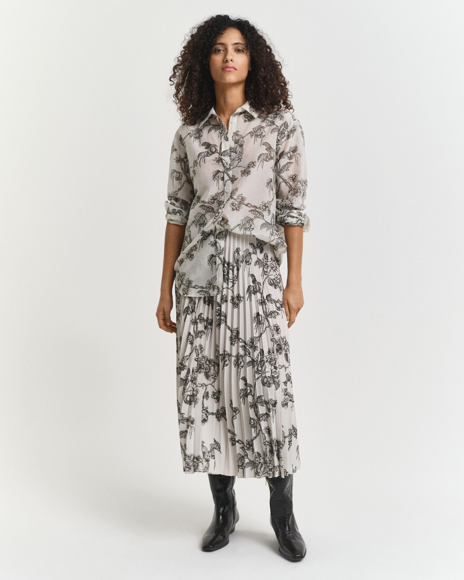 Veckad trädmönstrad kjol