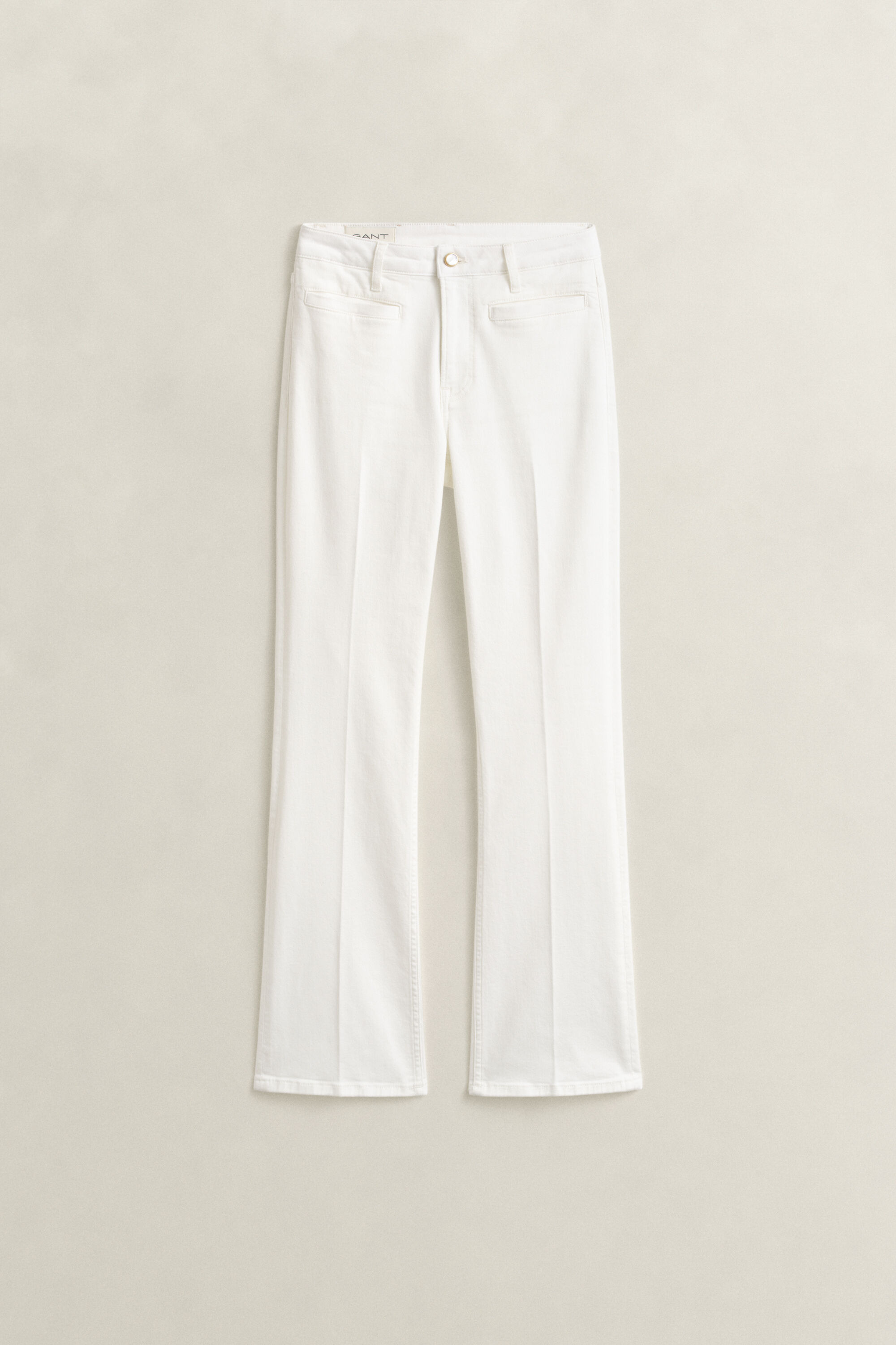 Utställda jeans med monogram