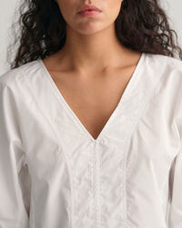 V-ringad topp med ballongärm