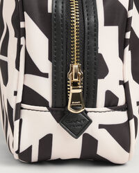 M&ouml;nstrad necess&auml;r