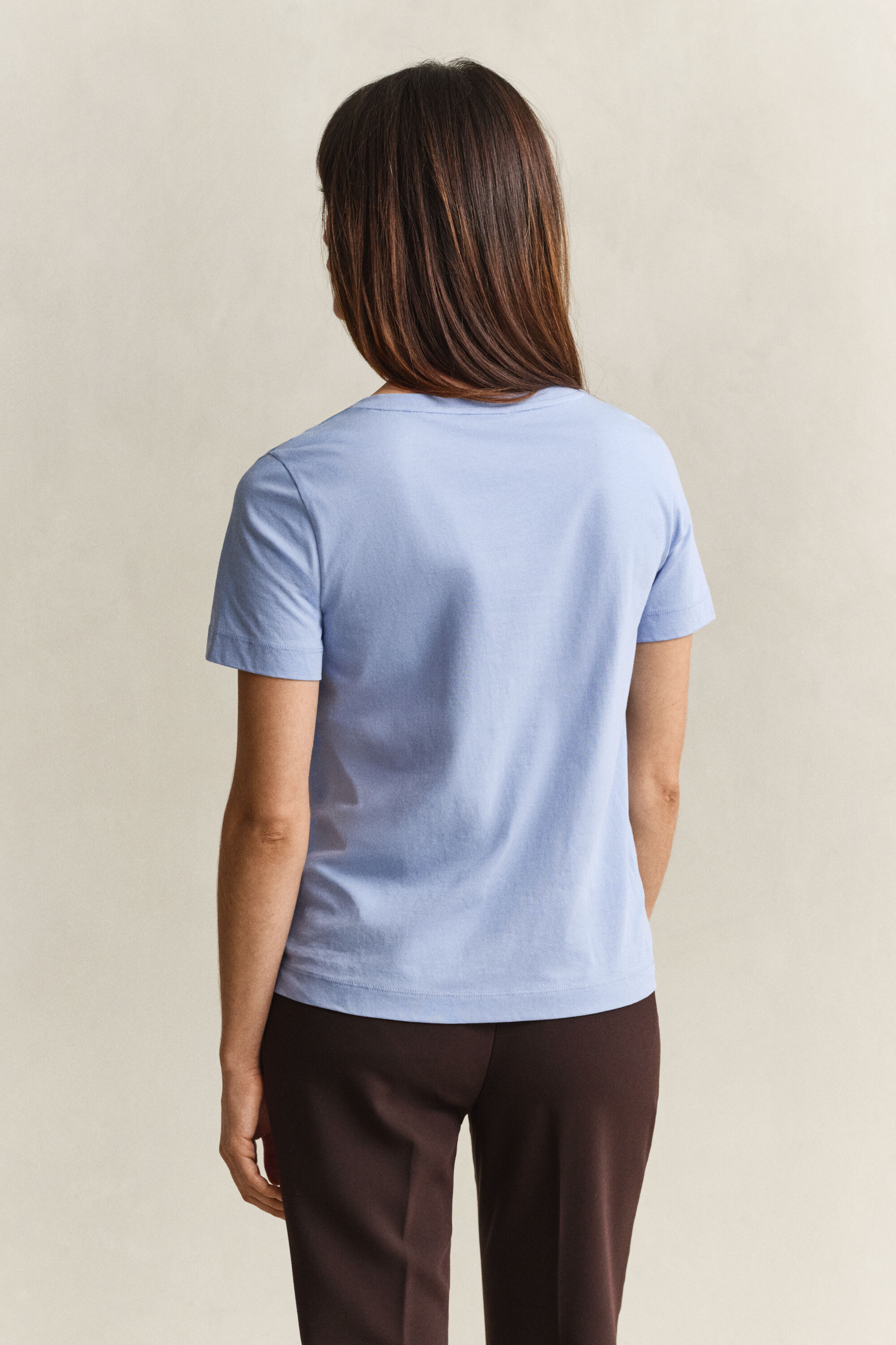 Shield V-ringad T-shirt
