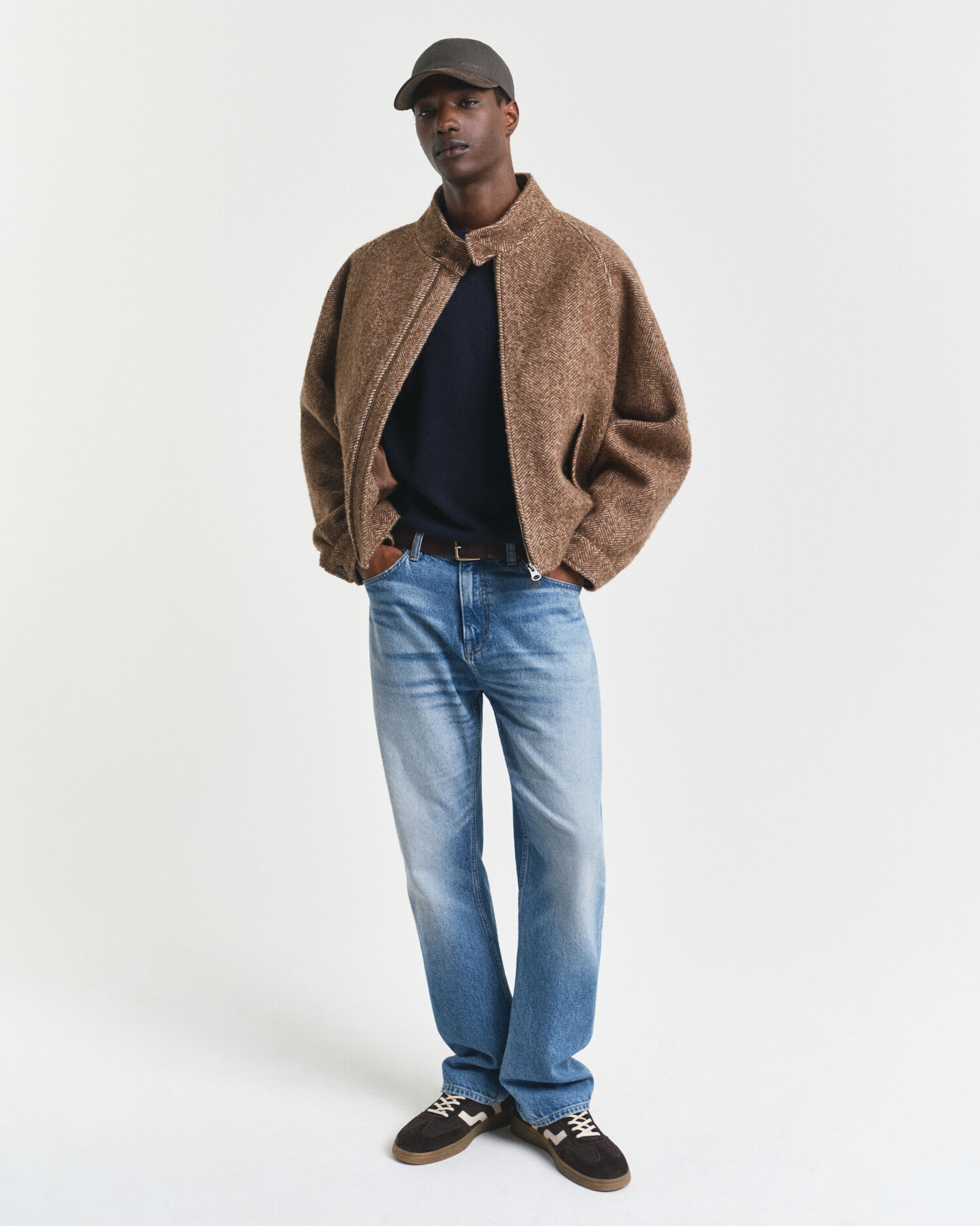 Rundhalsad tröja i superfin lammull