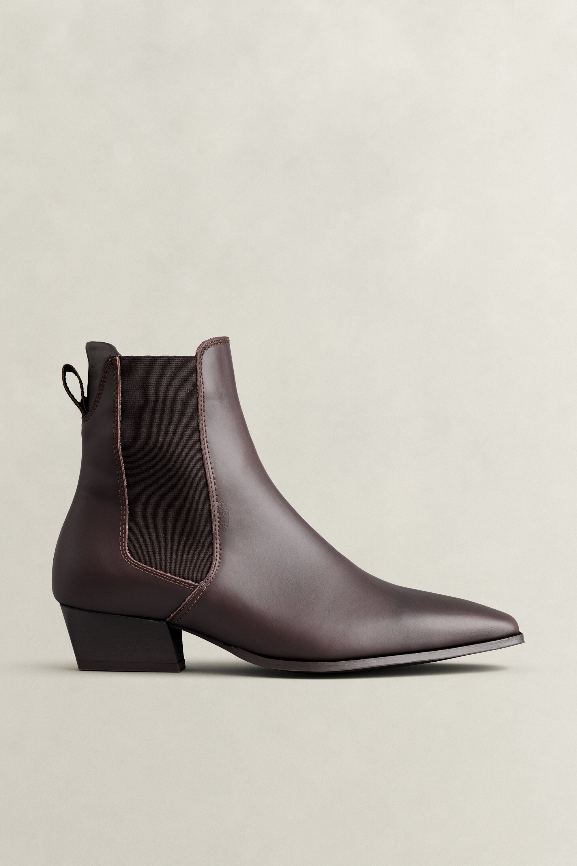 Bassotte chelseaboots i läder
