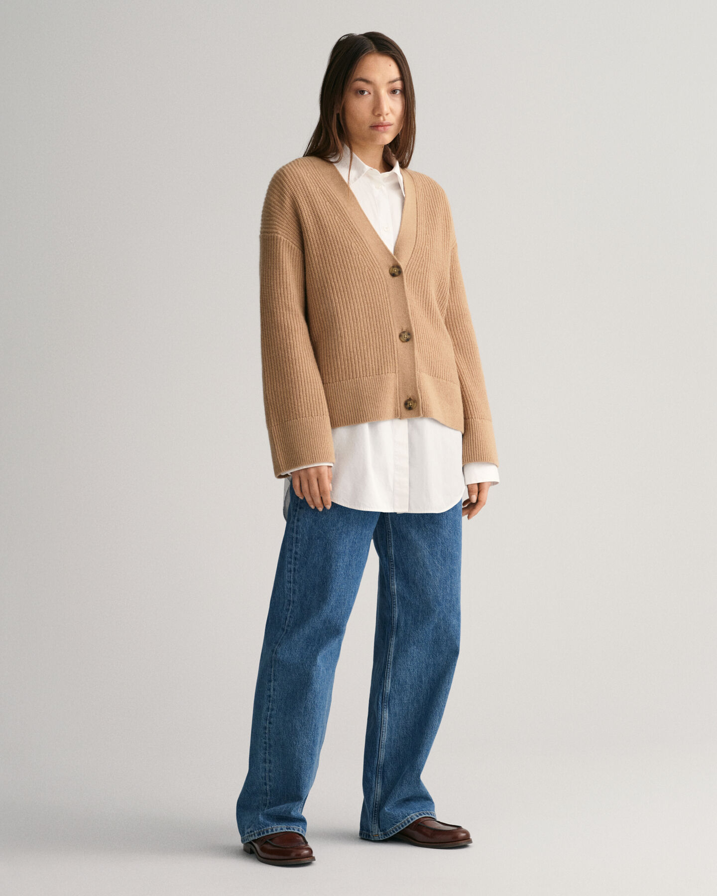 Ribbstickad kofta i ull