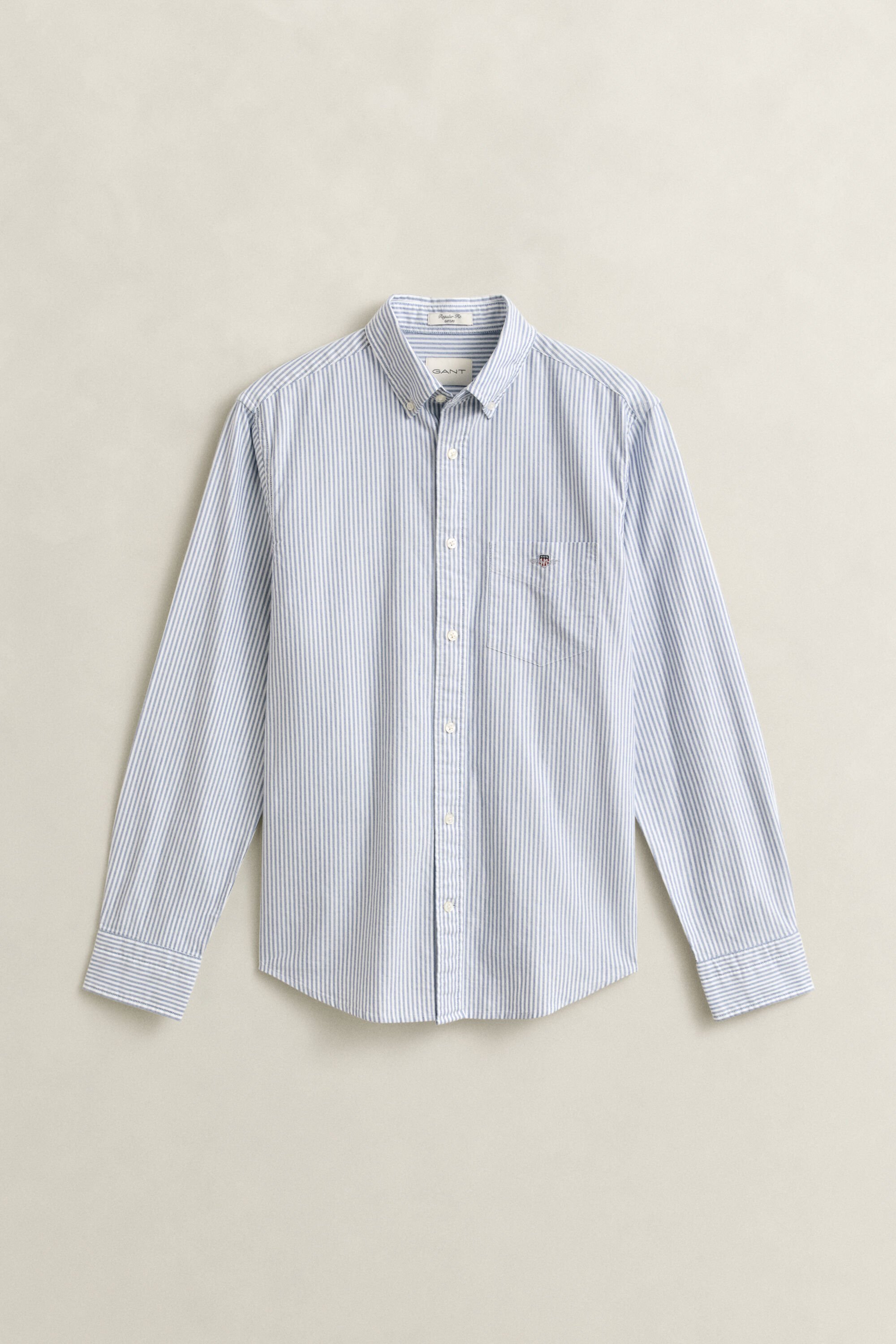 Klassisk oxfordskjorta med mellanbreda ränder