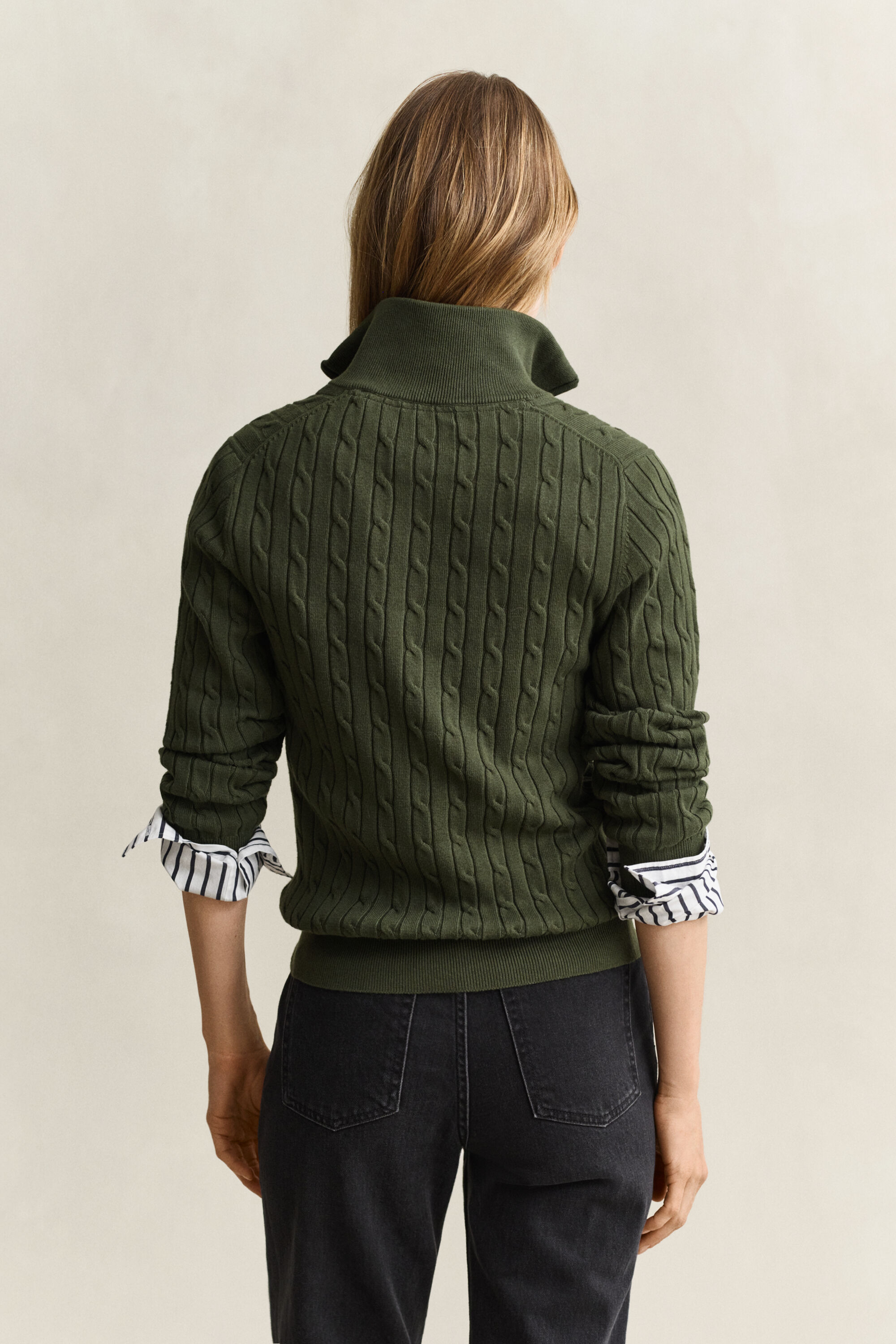 Stretchig kabelstickad tröja med half-zip