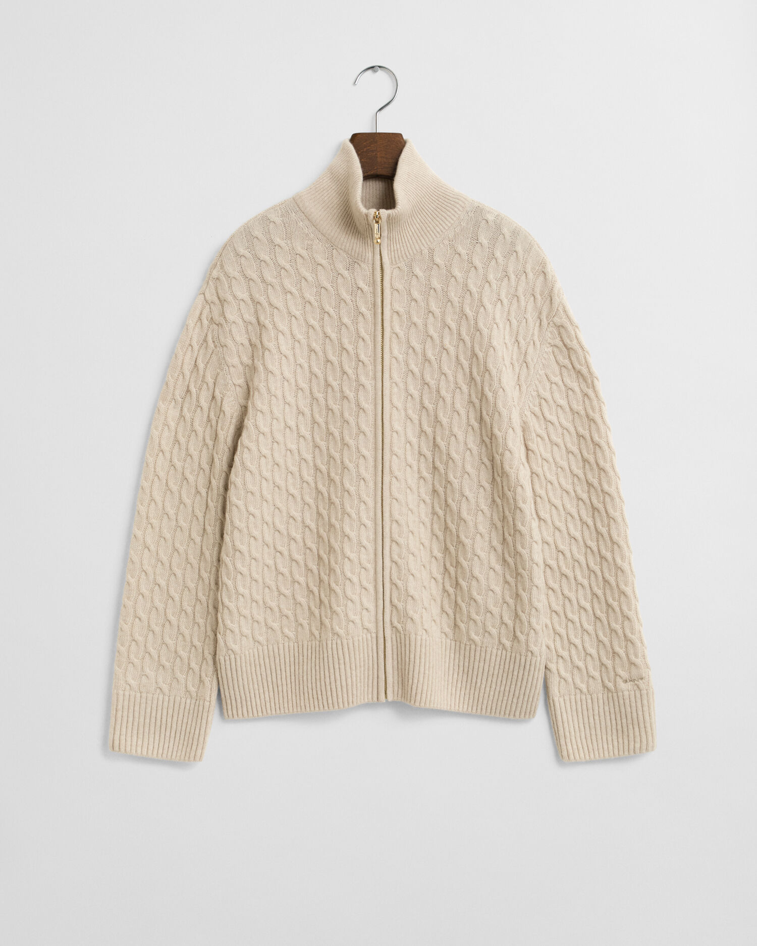 Kabelstickad kofta med dragkedja