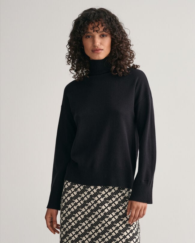 Tr&ouml;ja med st&aring;krage i superfin lammull