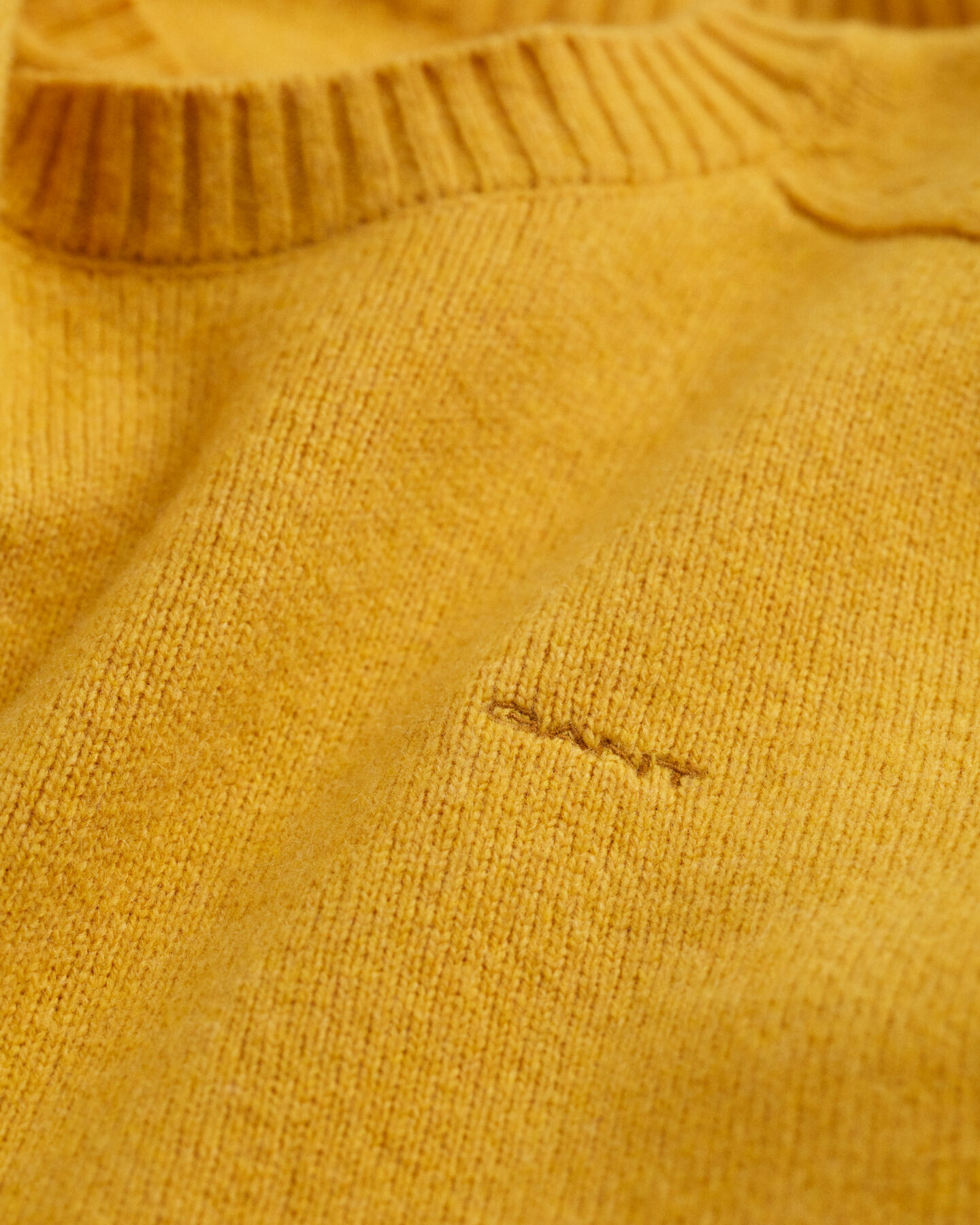 Crew neck ylletröja med sadelaxlar