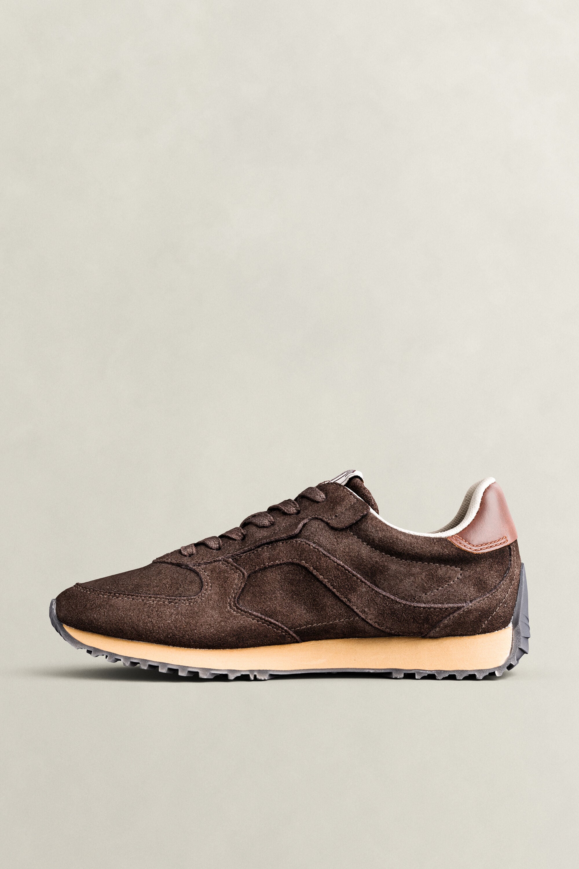 Beja sneakers i mocka