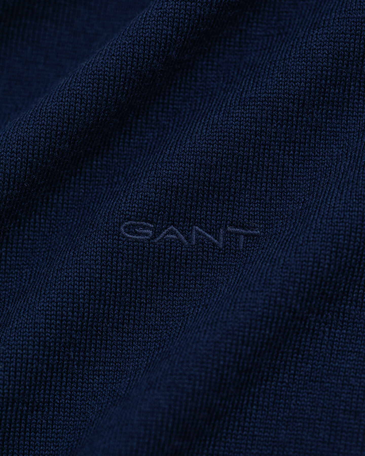 Rundhalsad tröja i extra fin merinoull