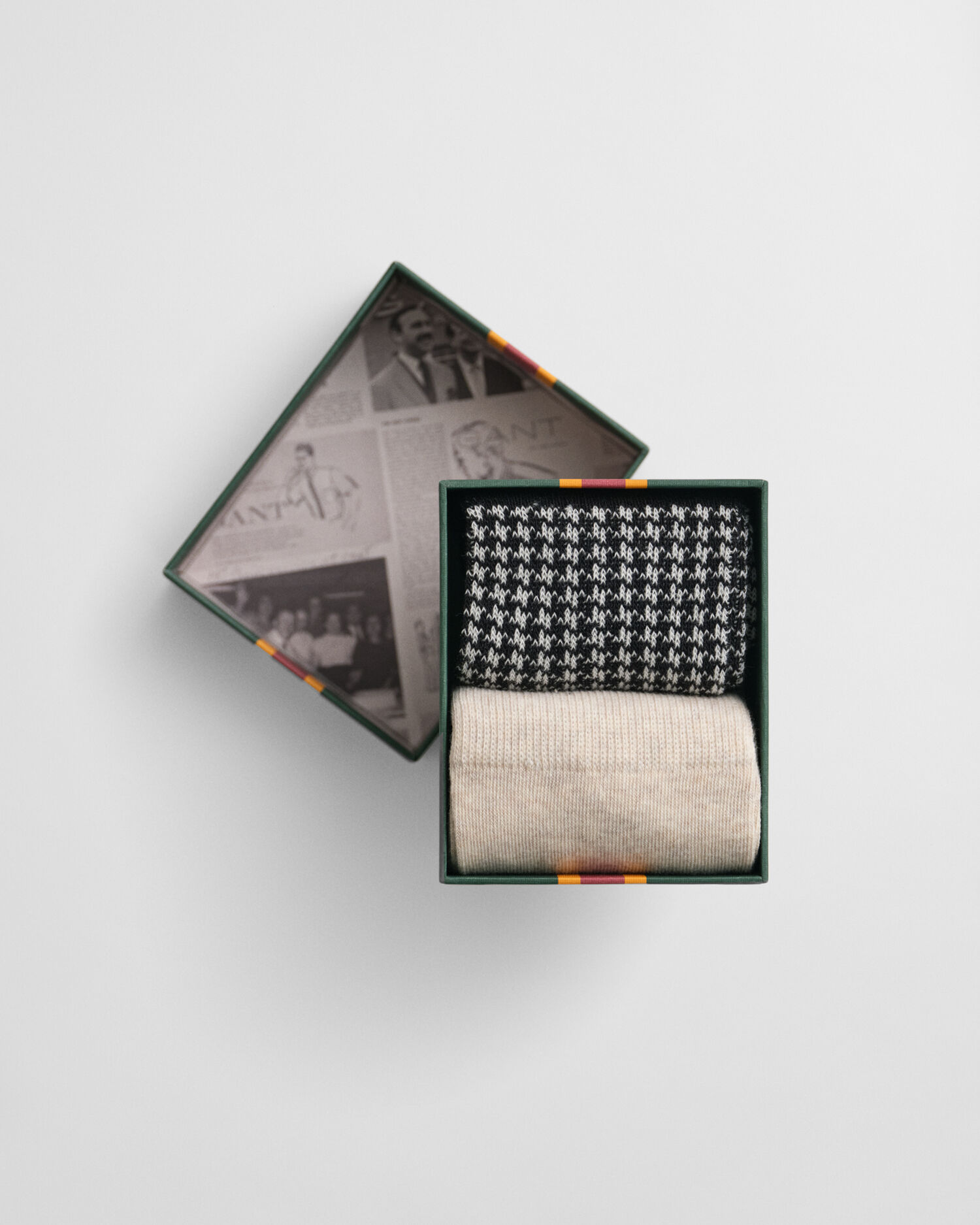 Tvåpack strumpor med hundtandsmönster i presentförpackning