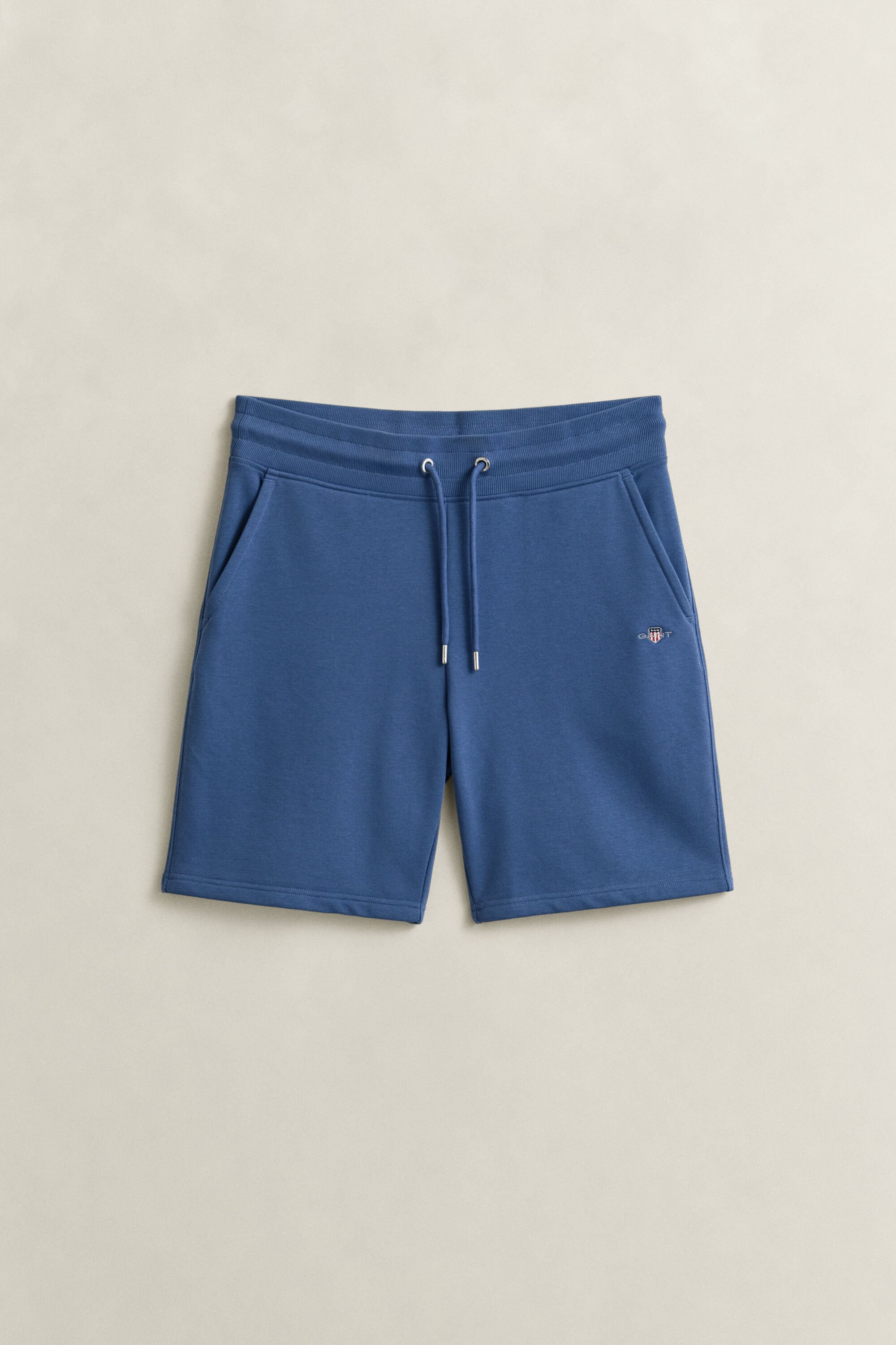 Sweatshorts med sköldemblem