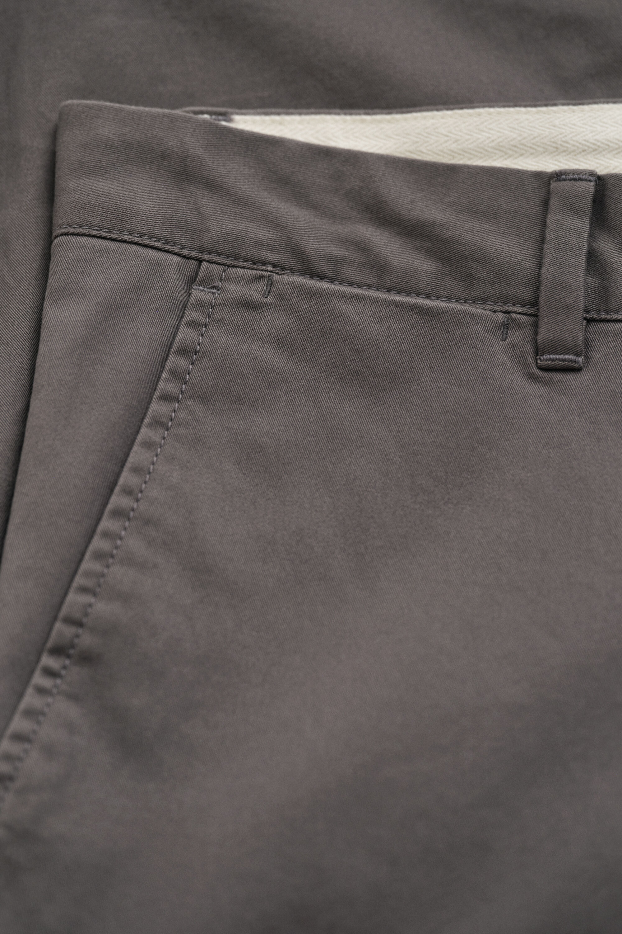 Klassiska chinos med slim fit