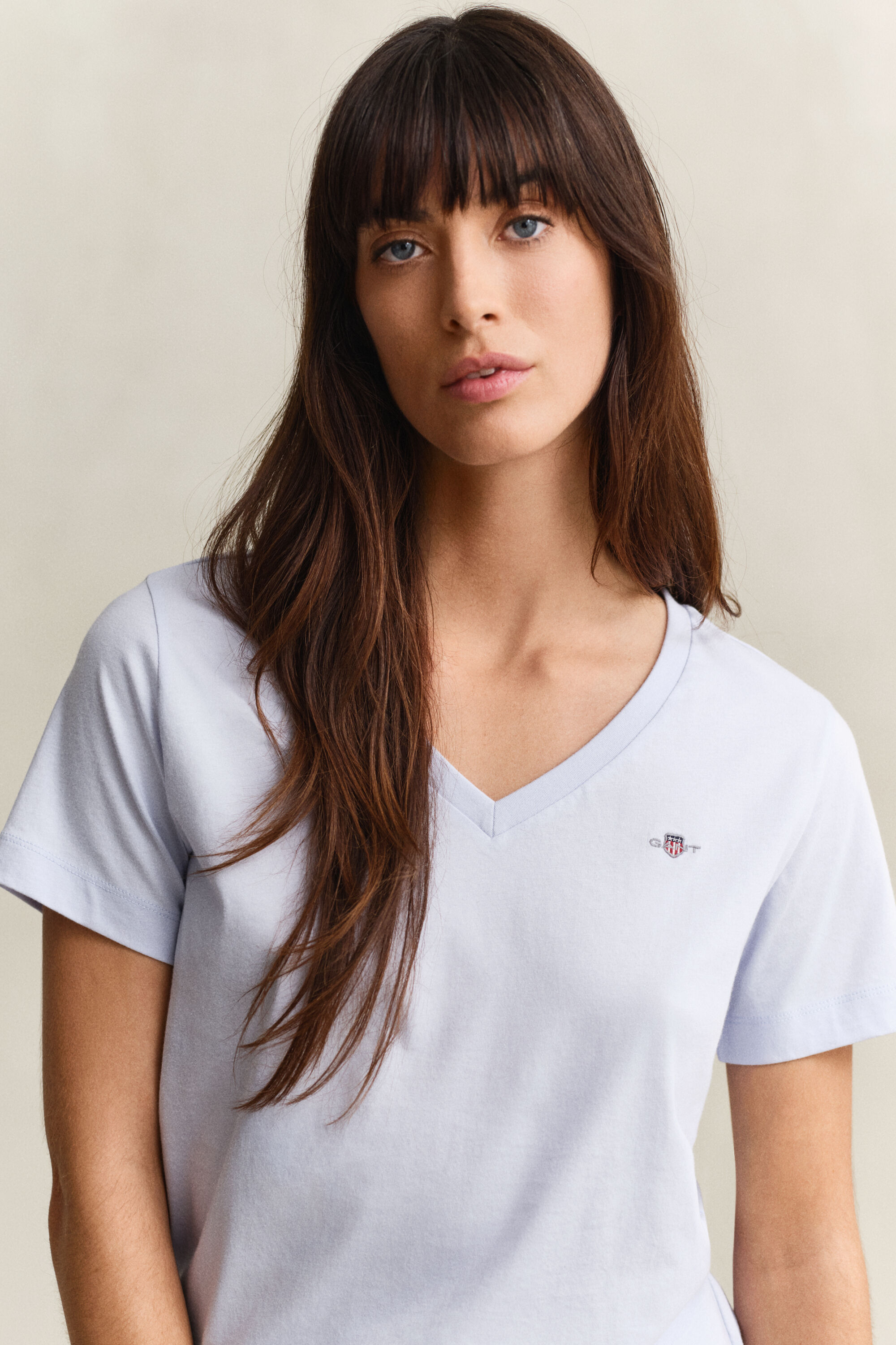 Shield V-ringad T-shirt