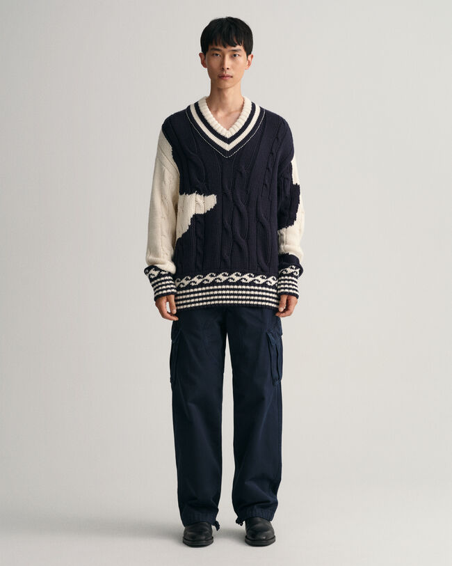 Intarsiastickad V-ringad tröja