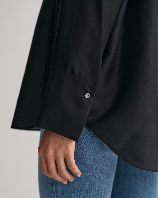 Relaxed fit blus med st&aring;krage