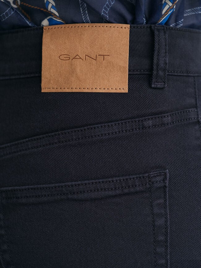 Färgade cropped vida jeans