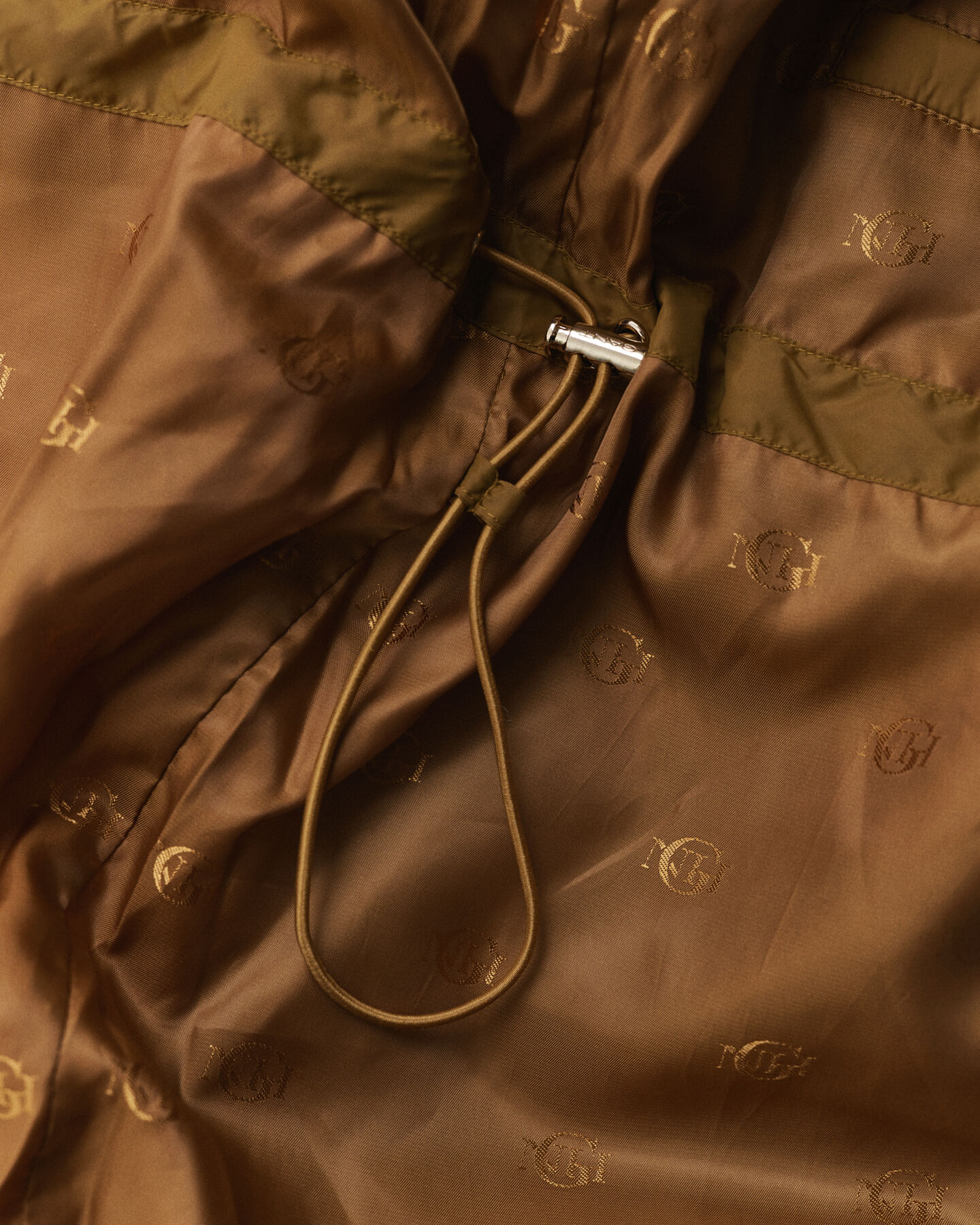 Mellanlång dunjacka