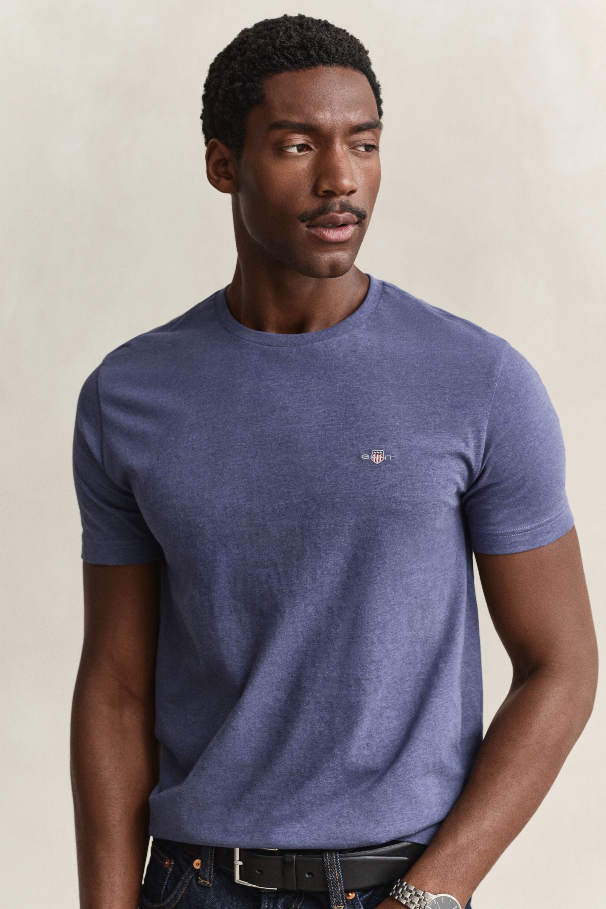 Regular fit T-shirt med sköld