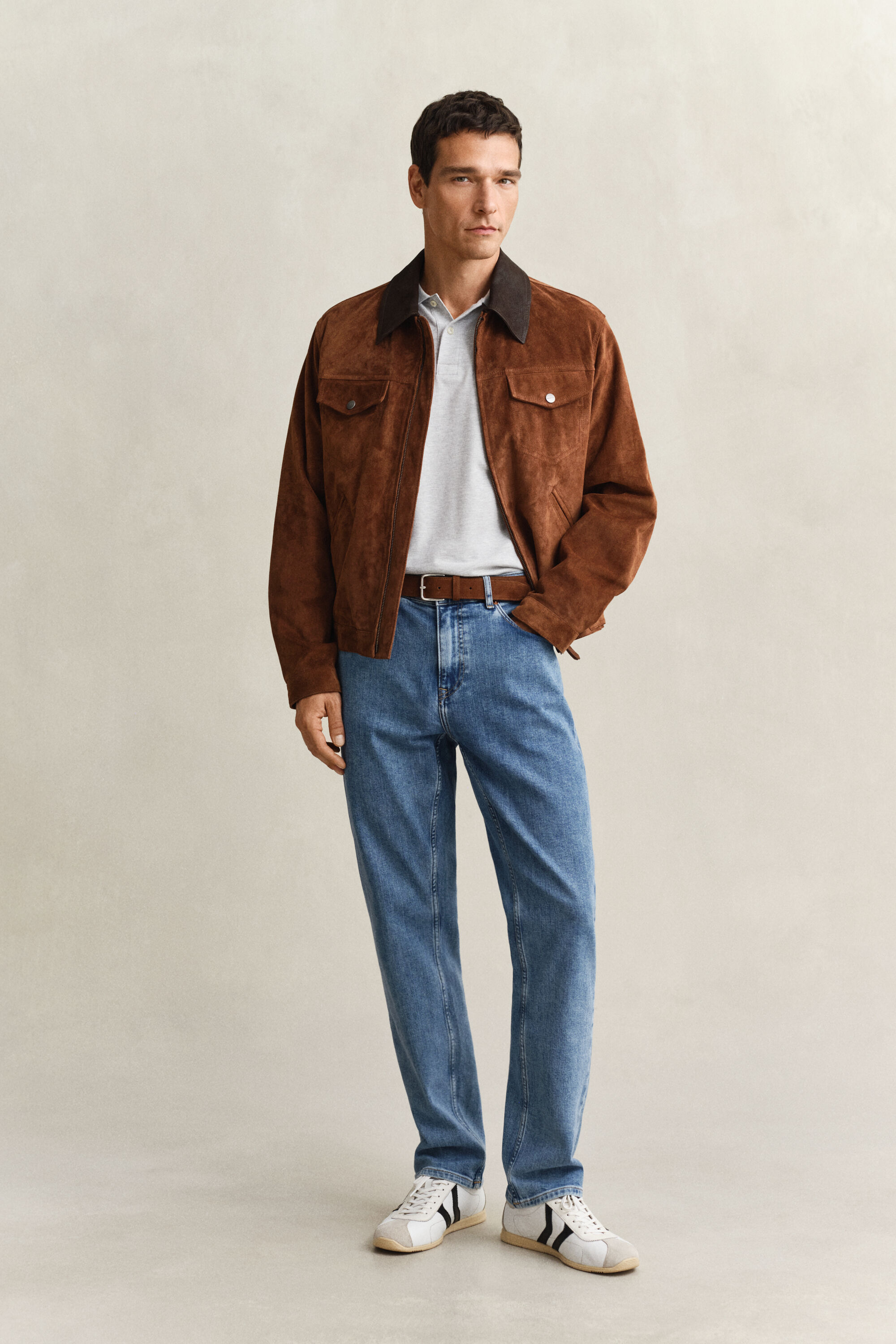 Regular fit jeans i stilren tvätt